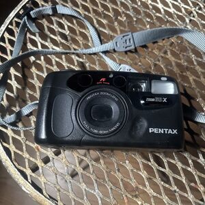 Vintage Pentax Zoom 60-X 35mm Film Point & Shoot Camera 38-60mm Lens Works!